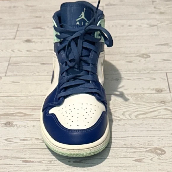 Men’s Nike Air Jordan 1 Mid “Blue Mint” Sneakers Size 9 - Picture 10 of 11